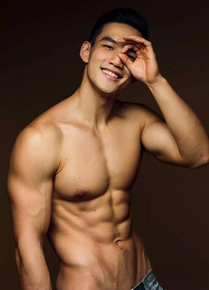 [OMGBoy038][18+] อยากแค่เอาลิ้นแตะลิ้น แตะปลายข้าวหลามของ Alvin Huang  มองรูปเขาแล้วรู้สึกจริงๆ ครับ