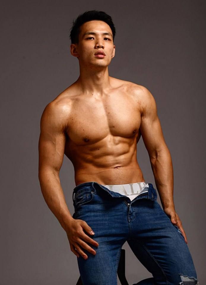 [OMGBoy038][18+] อยากแค่เอาลิ้นแตะลิ้น แตะปลายข้าวหลามของ Alvin Huang  มองรูปเขาแล้วรู้สึกจริงๆ ครับ