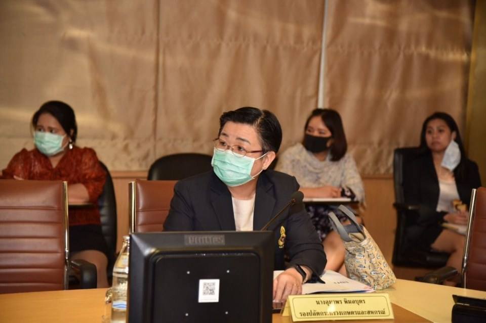 เฉลิมชัยฯ รัฐมนตรีฯเกษตรฯ นั่งหัวโต๊ะแก้ไขปัญหาเรื่องไข่ไก่ทั้งประเทศ