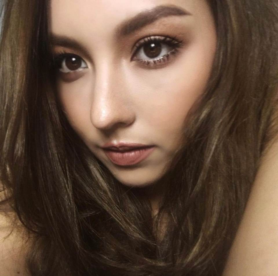 พลอย​ คา​ริ​สา​