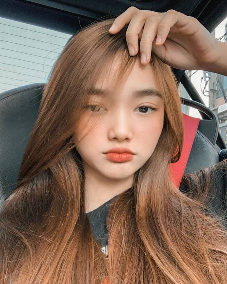 พลอย​ กัญญ​รัตน์