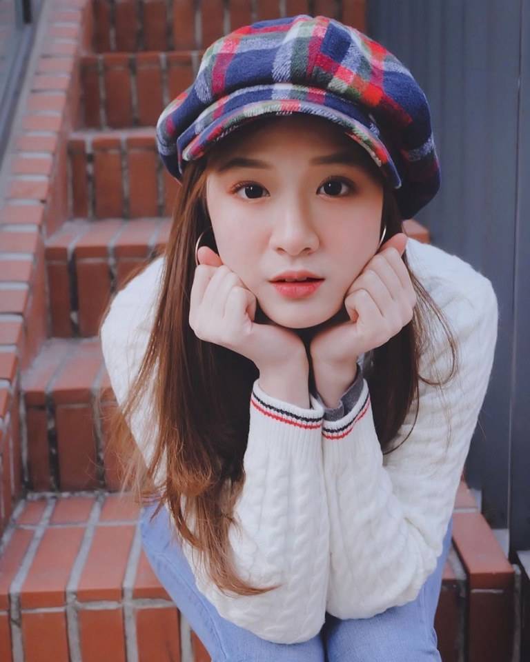 พลอย​ ภัชธร