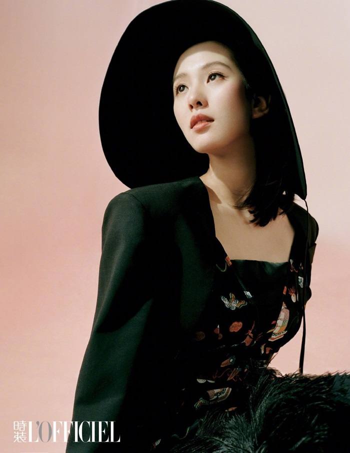 Liu Shi Shi @ L&rsquo;Officiel China April 2020