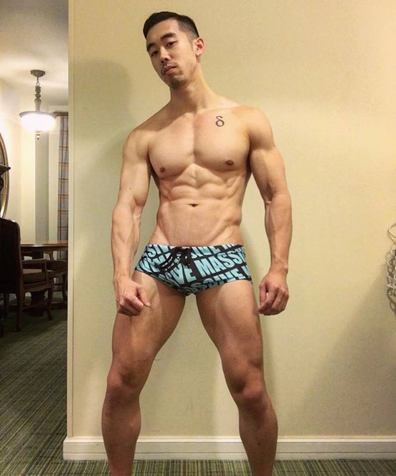 [OMGBoy040][18+] แค่ได้กอดแขน ลูบเคลา ก็รู้สึกดีแล้ว แค่อยากจินตนาการณ์ว่า James Gao กอดผม