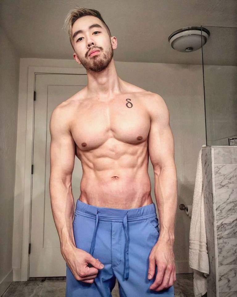 [OMGBoy040][18+] แค่ได้กอดแขน ลูบเคลา ก็รู้สึกดีแล้ว แค่อยากจินตนาการณ์ว่า James Gao กอดผม
