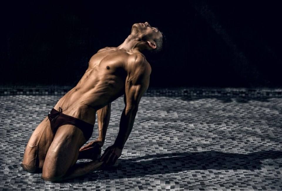 male body 224