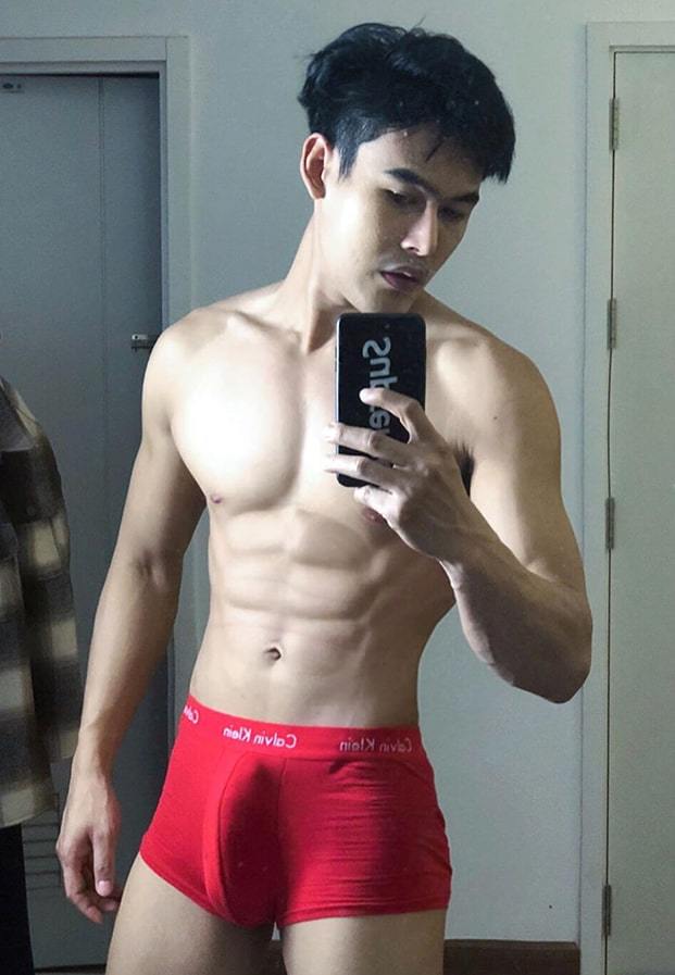 พ่อค้าออนไลน์แซ่บ!! ดิว ธีรภัทร นายแบบสุดเซ็กซี่ พาฟินทั้งโซเชียล