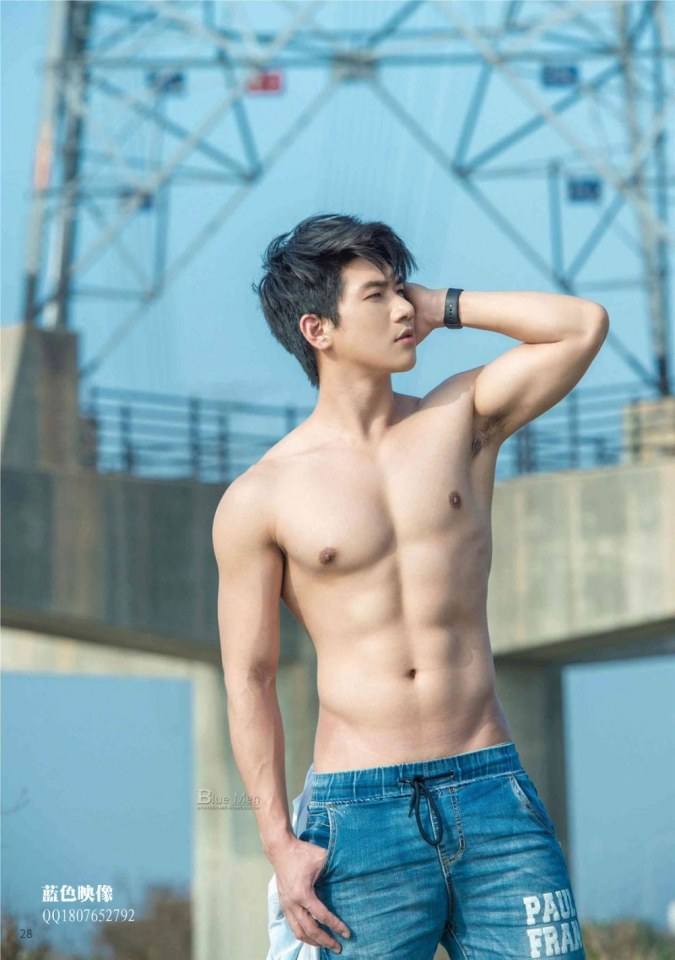 หนุ่มหล่อลงเล่ม