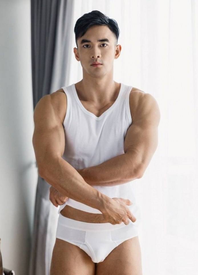 [OMGBoy046][18+] นายแบบกางเกงตัวเล็กอย่าง Hong Xiaolong Bruce ยังคงทำให้ผมตื่นตัวในทุกๆ เช้า