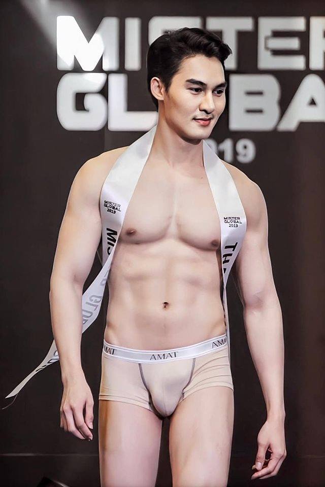 บอม จิรวัฒน์ นายแบบสุดหล่อ หุ่นแซ่บ ตุงโดนใจ