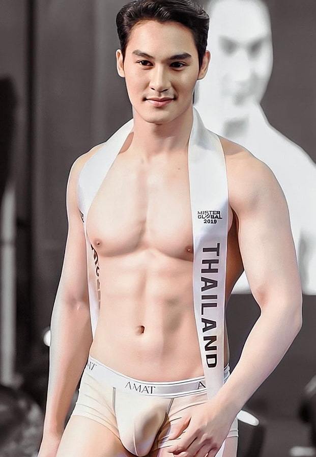บอม จิรวัฒน์ นายแบบสุดหล่อ หุ่นแซ่บ ตุงโดนใจ