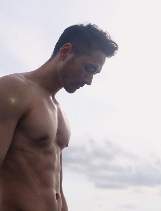 [OMGBoy047][18+] อีกหนึ่งนายแบบจีน คือ Benjamin Yuo ที่คนทั้งเอเชียเคลิ้มไปกับความแน่น กลิ่นกาย และสายตาของเขา