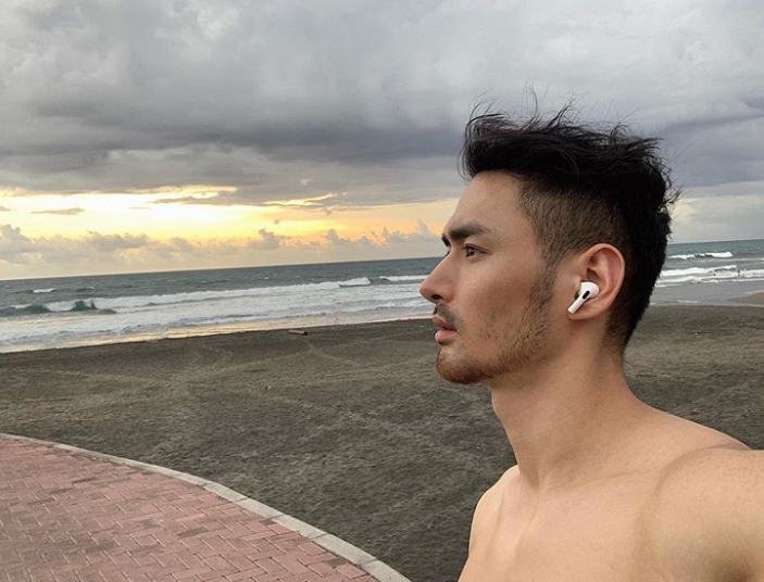 [OMGBoy047][18+] อีกหนึ่งนายแบบจีน คือ Benjamin Yuo ที่คนทั้งเอเชียเคลิ้มไปกับความแน่น กลิ่นกาย และสายตาของเขา