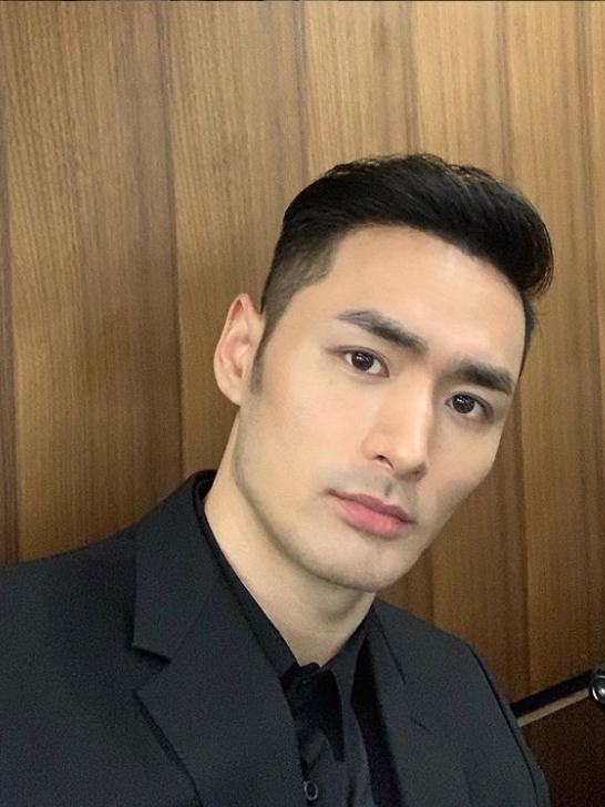 [OMGBoy047][18+] อีกหนึ่งนายแบบจีน คือ Benjamin Yuo ที่คนทั้งเอเชียเคลิ้มไปกับความแน่น กลิ่นกาย และสายตาของเขา