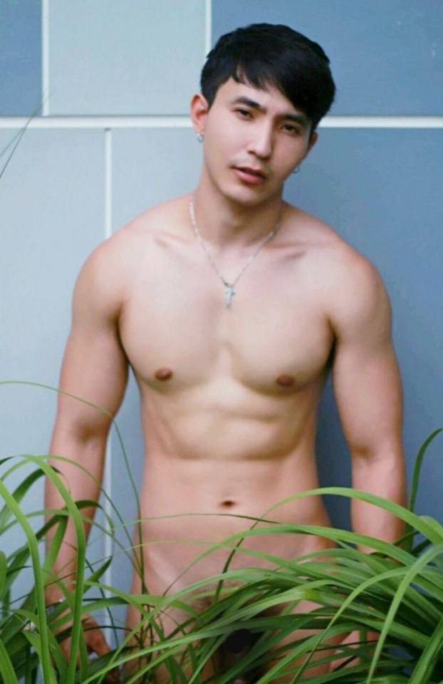 มาว่าพี่ไม่แน่..ก็แค่ผู้ชายแก้ผ้าจะอายทำไม
