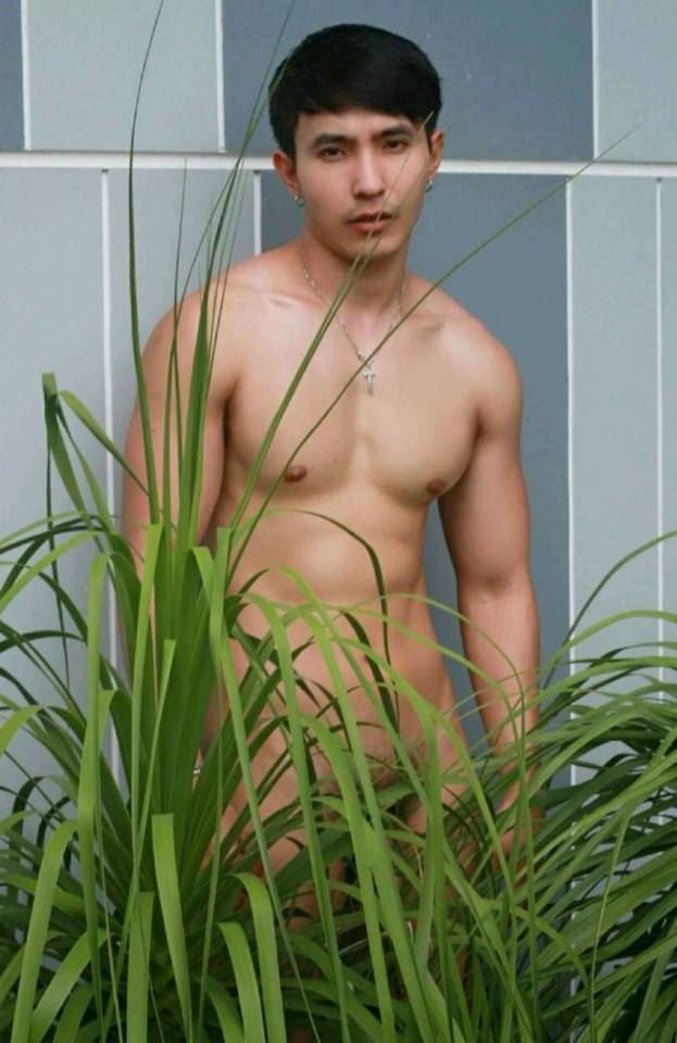 มาว่าพี่ไม่แน่..ก็แค่ผู้ชายแก้ผ้าจะอายทำไม