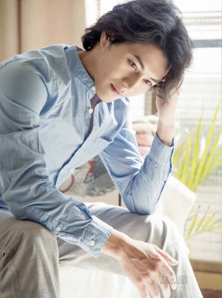 หนุ่มหล่อขึ้นปก 603