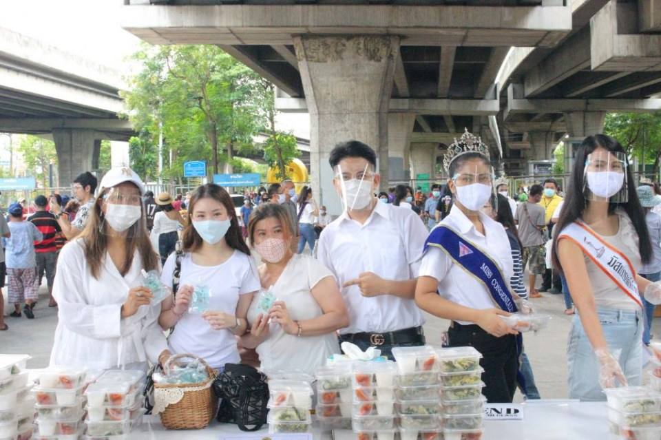 โครงการมื้อนี้คนไทยช่วยให้อิ่ม รวมพล คนวงการบันเทิง โฆษณา พิธีกร , นางงาม ,นายแบบ , นางแบบ