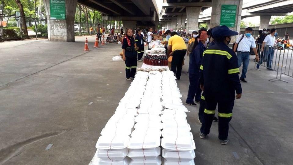โครงการมื้อนี้คนไทยช่วยให้อิ่ม รวมพล คนวงการบันเทิง โฆษณา พิธีกร , นางงาม ,นายแบบ , นางแบบ