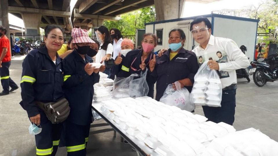 โครงการมื้อนี้คนไทยช่วยให้อิ่ม รวมพล คนวงการบันเทิง โฆษณา พิธีกร , นางงาม ,นายแบบ , นางแบบ