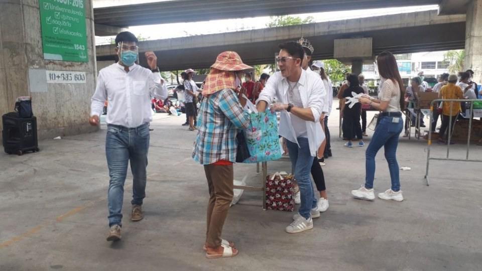 โครงการมื้อนี้คนไทยช่วยให้อิ่ม รวมพล คนวงการบันเทิง โฆษณา พิธีกร , นางงาม ,นายแบบ , นางแบบ
