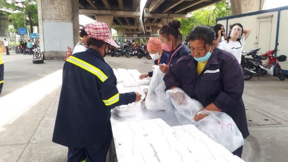 โครงการมื้อนี้คนไทยช่วยให้อิ่ม รวมพล คนวงการบันเทิง โฆษณา พิธีกร , นางงาม ,นายแบบ , นางแบบ
