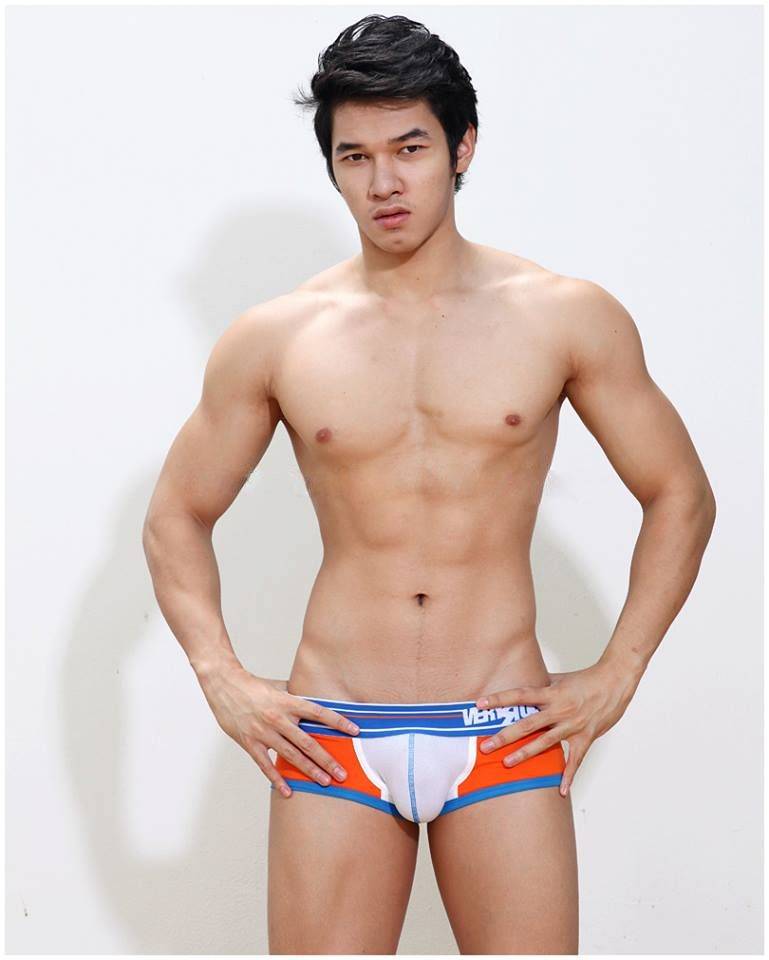 มอส วัชร์ศรณ์ นายแบบหนุ่มหล่อ หน้าใส แน่นทุกสัดสวย