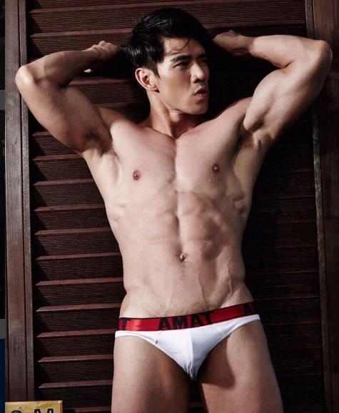 กำปั้น บาซู เด็กหงส์ หน้าใส ซิกแพคสุดแน่น
