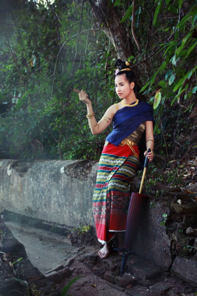 Tai yuan ethnic - Lanna traditional costume, Thailand