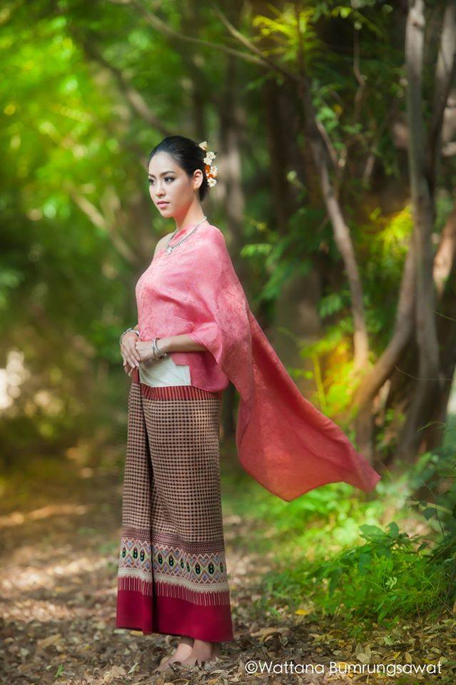 Tai yuan ethnic - Lanna traditional costume, Thailand