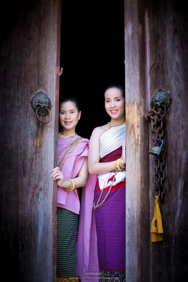 Tai yuan ethnic - Lanna traditional costume, Thailand
