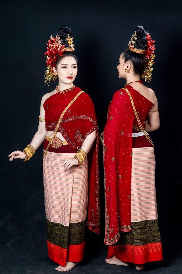 Tai yuan ethnic - Lanna traditional costume, Thailand