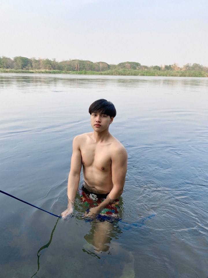 ถอดโชว์เรือนร่าง 2646