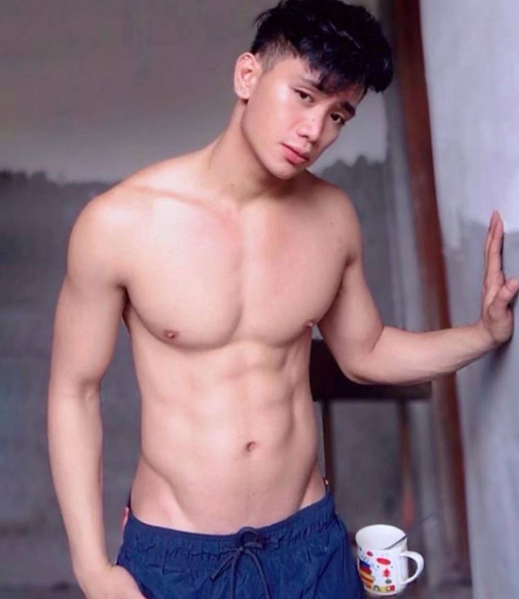 ถอดโชว์เรือนร่าง 2650