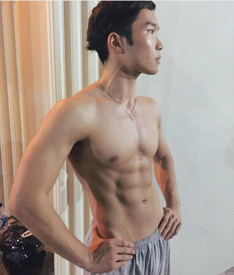 ถอดโชว์เรือนร่าง 2650