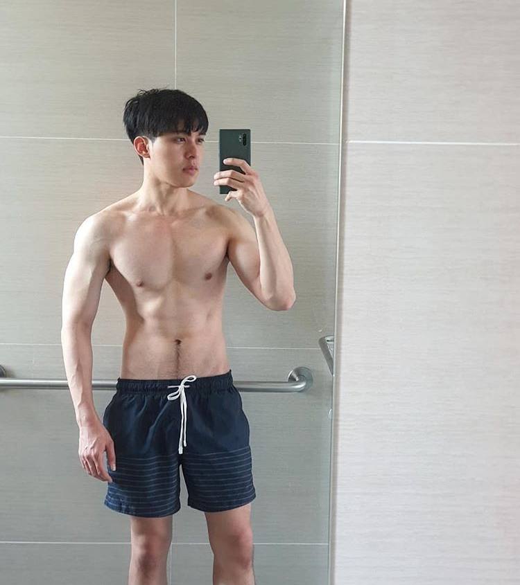 ถอดโชว์เรือนร่าง 2651