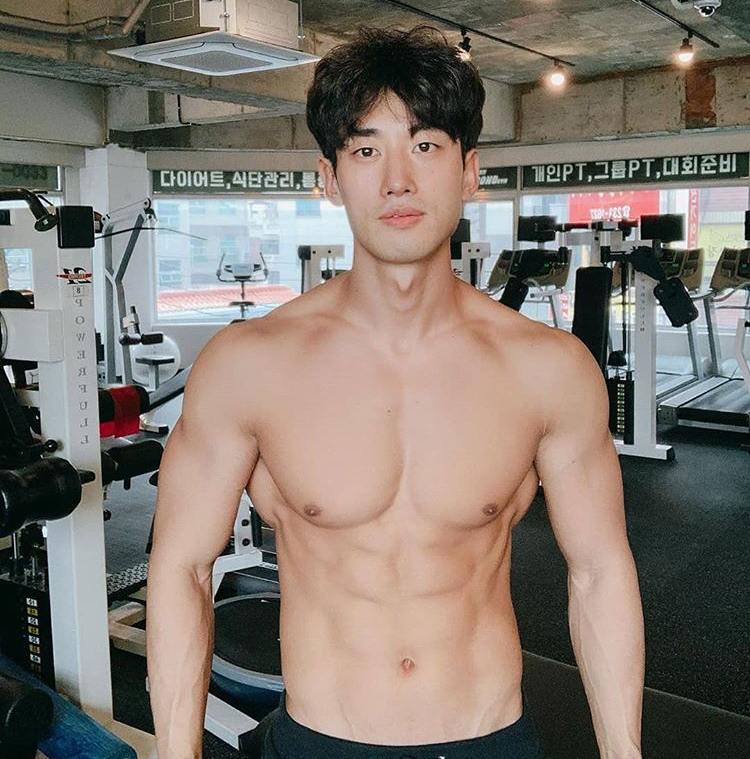 ถอดโชว์เรือนร่าง 2651