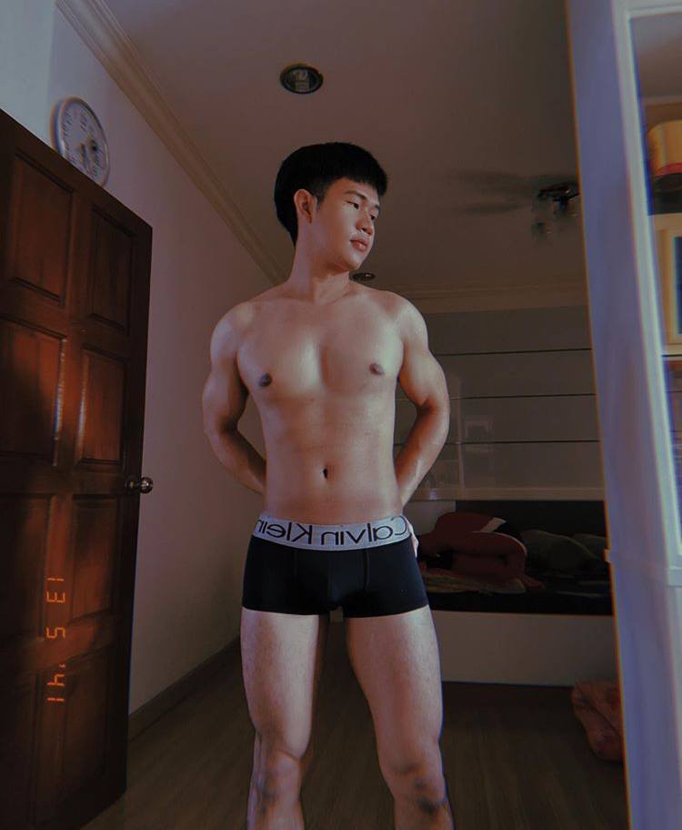 ถอดโชว์เรือนร่าง 2651