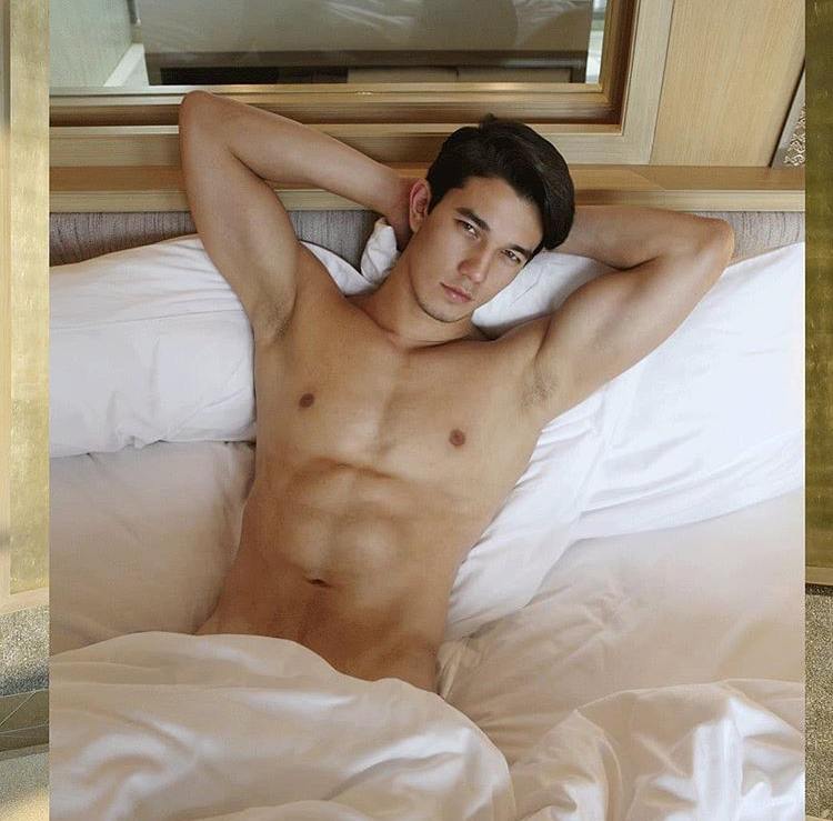 ถอดโชว์เรือนร่าง 2652