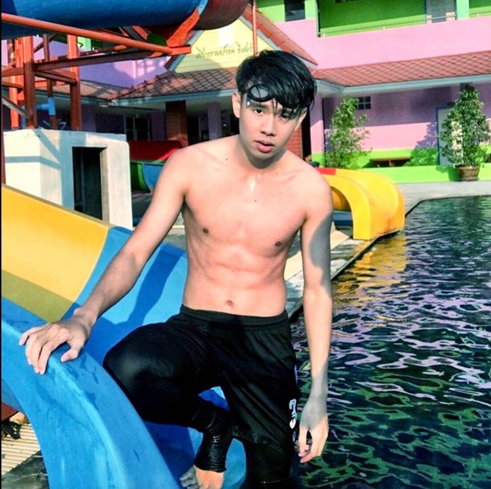 ถอดโชว์เรือนร่าง 2657