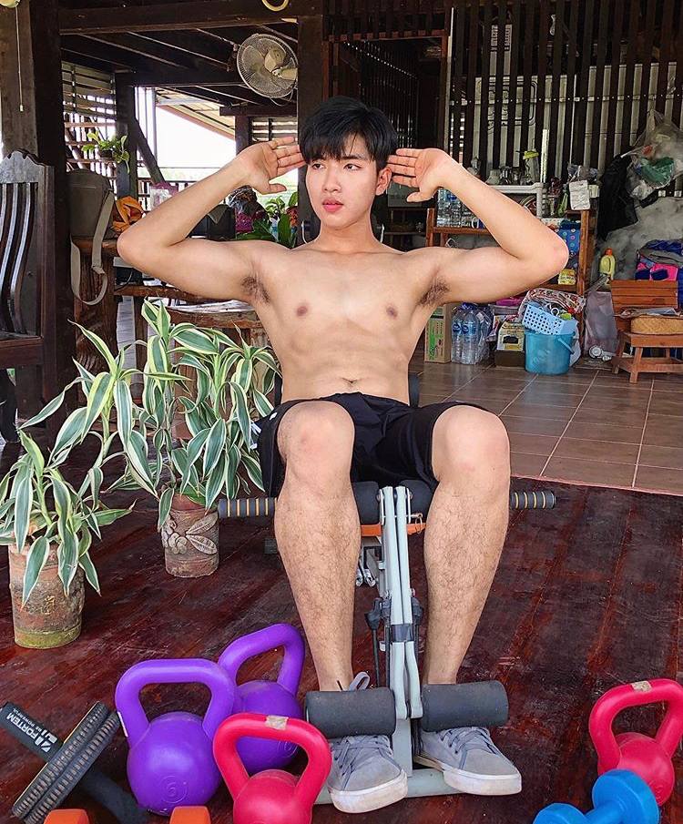 ถอดโชว์เรือนร่าง 2658