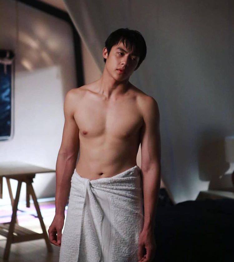 ถอดโชว์เรือนร่าง 2658