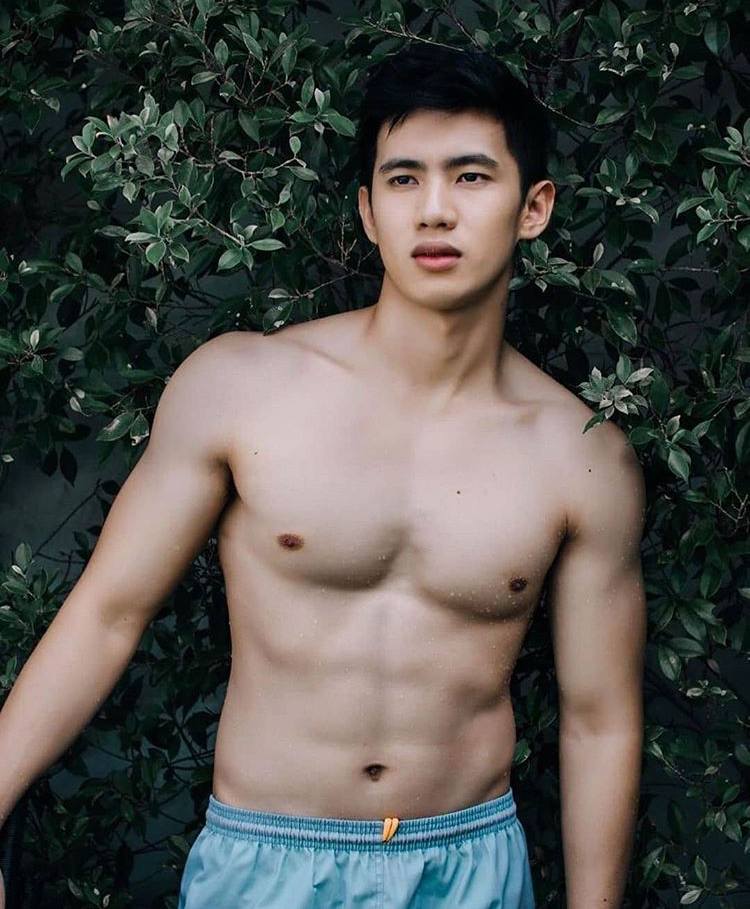 ถอดโชว์เรือนร่าง 2660