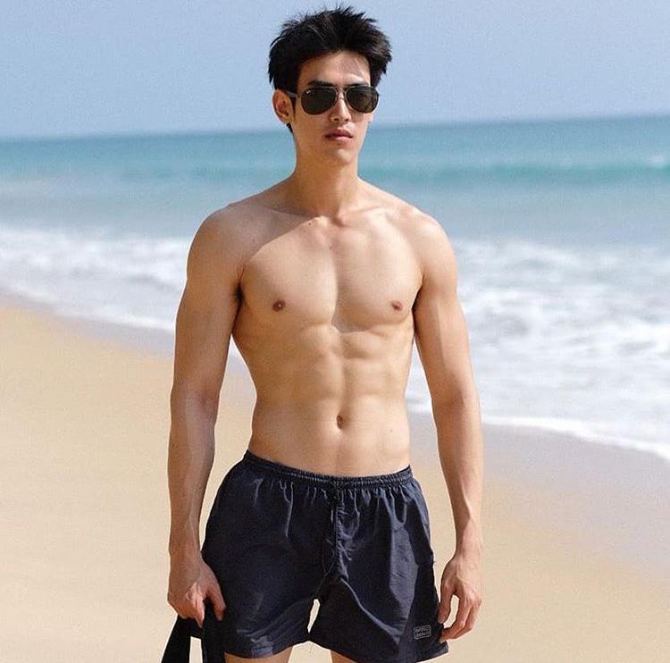 ถอดโชว์เรือนร่าง 2660