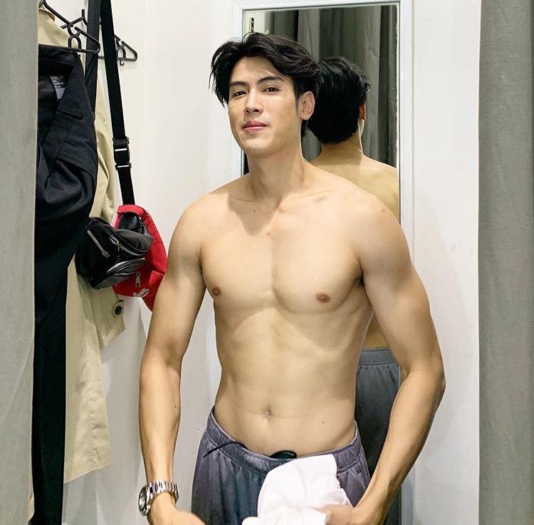ถอดโชว์เรือนร่าง 2660