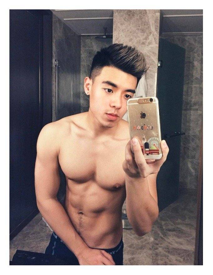 ไม่ว่างก็ได้ฟะ..ทำงานก็ได้เฟ้ย