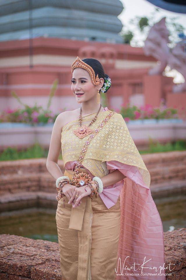 Thai dress: ชุดไทย, Thailand