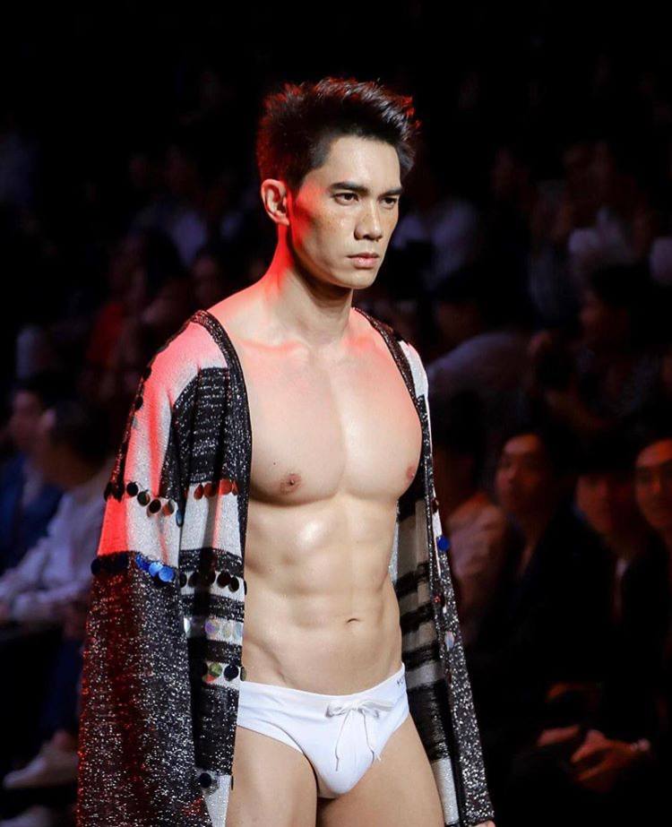 ฟิตเปรี๊ยะ ที่เจ็ดสิบเก้า