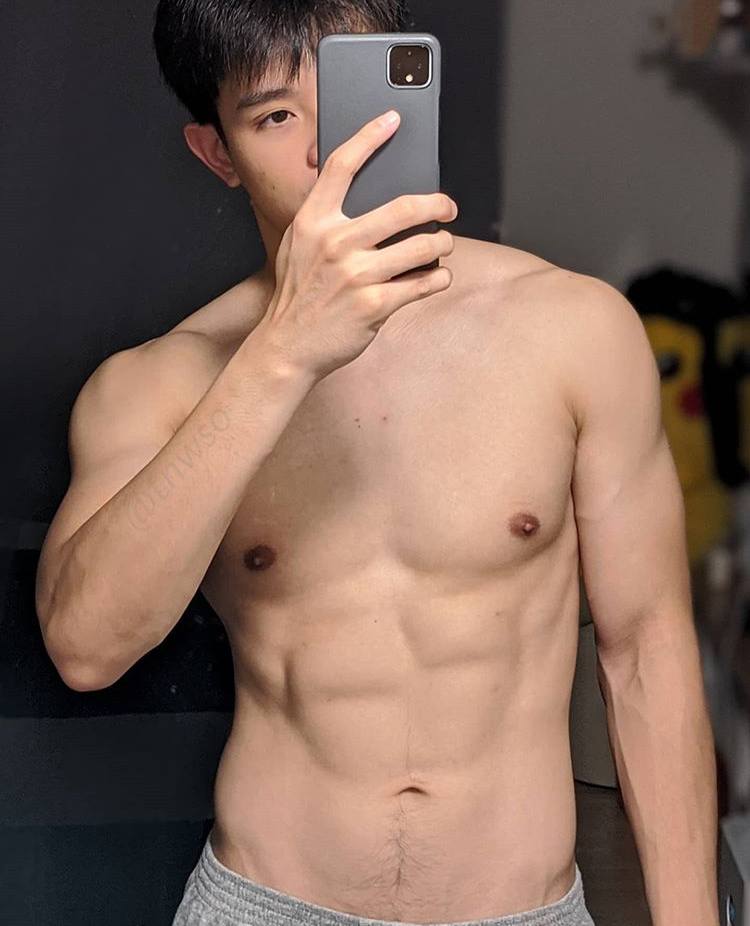 male body 226