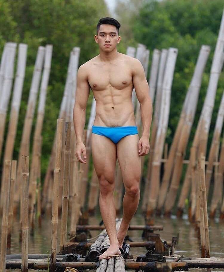 male body 226